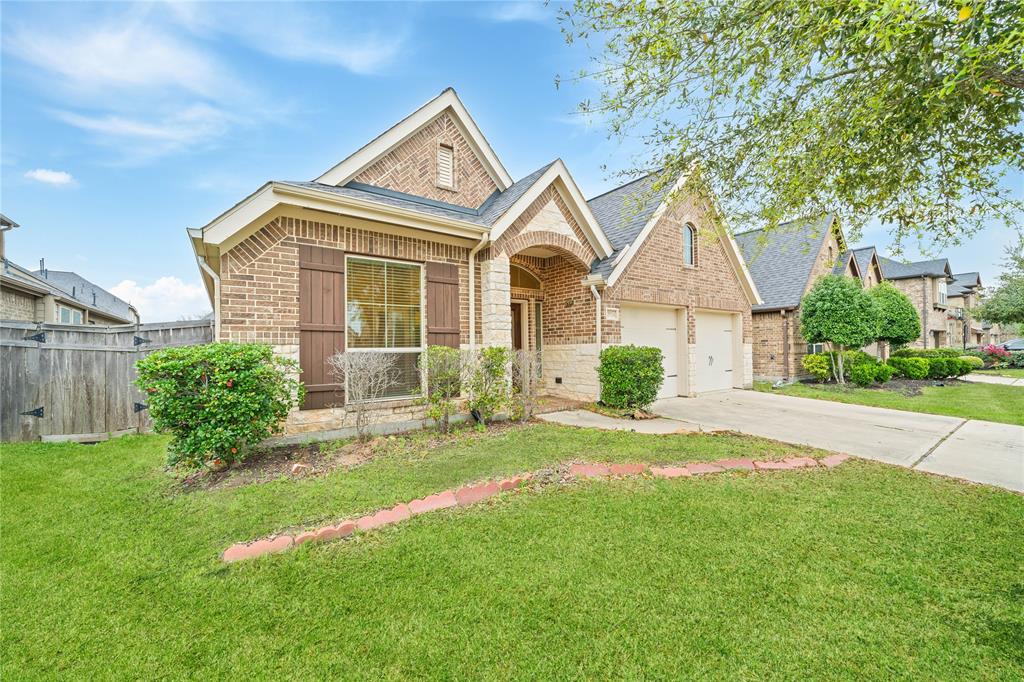 29154 Marina Point Lane, Fulshear, Texas image 2