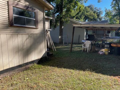 A home in Crockett