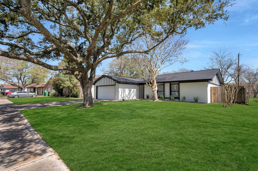 4317 N Heron Drive, Seabrook, Texas image 5