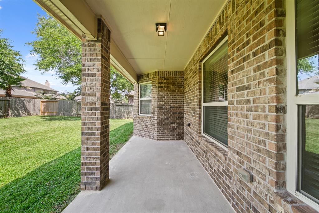 17203 Cascading Springs Lane, Humble, Texas image 32