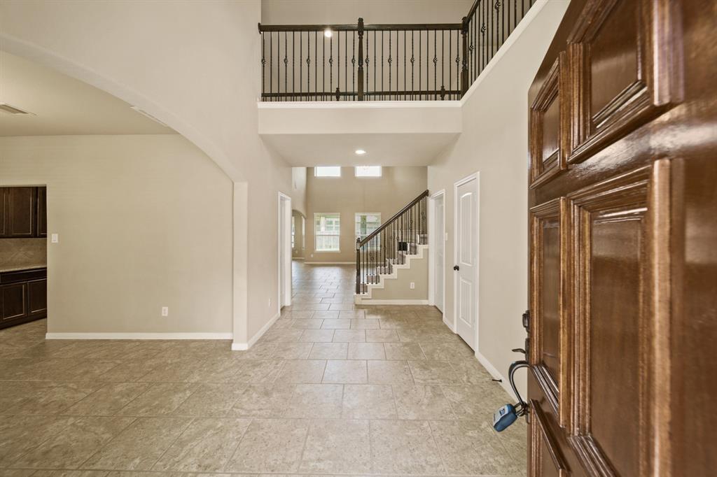 17203 Cascading Springs Lane, Humble, Texas image 4