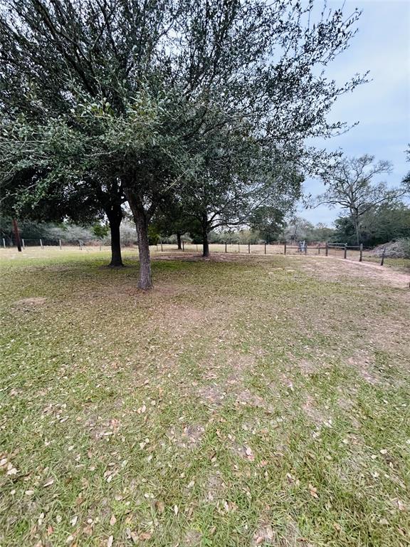 1390 Lake Sheridan Road, Sheridan, Texas image 10