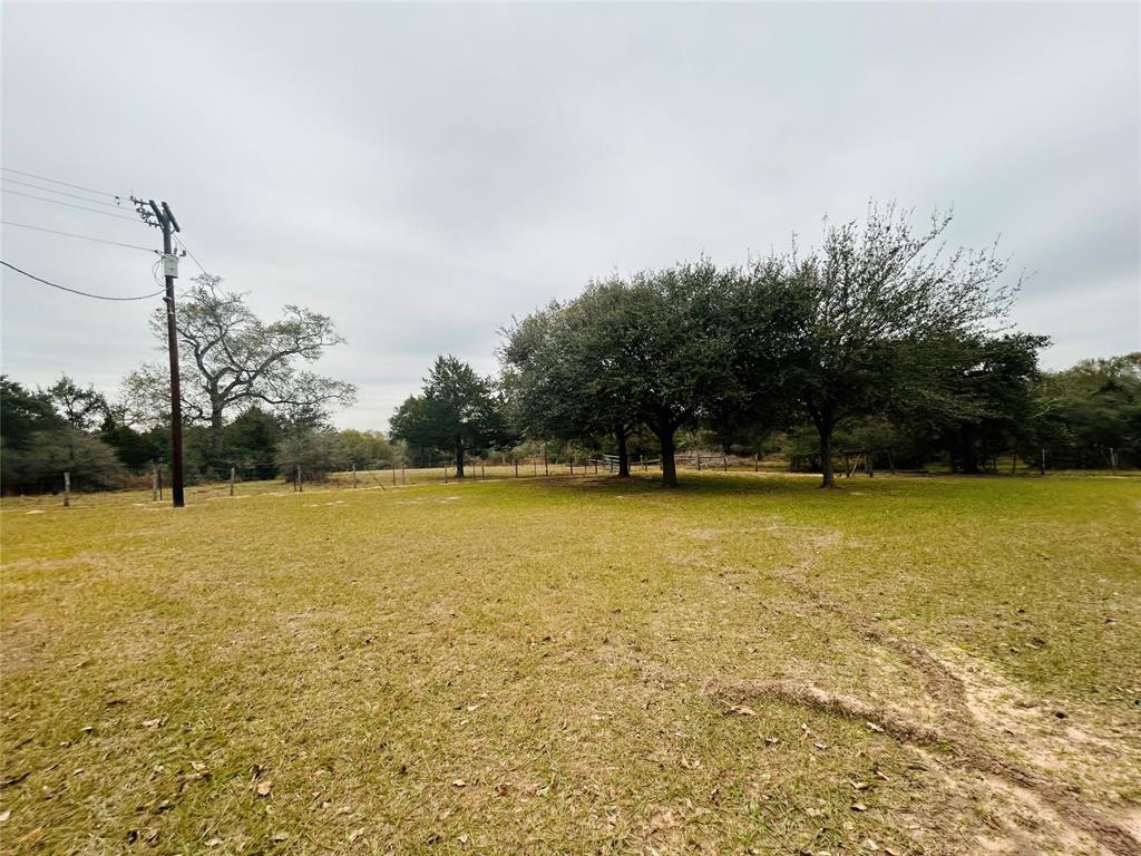 1390 Lake Sheridan Road, Sheridan, Texas image 5