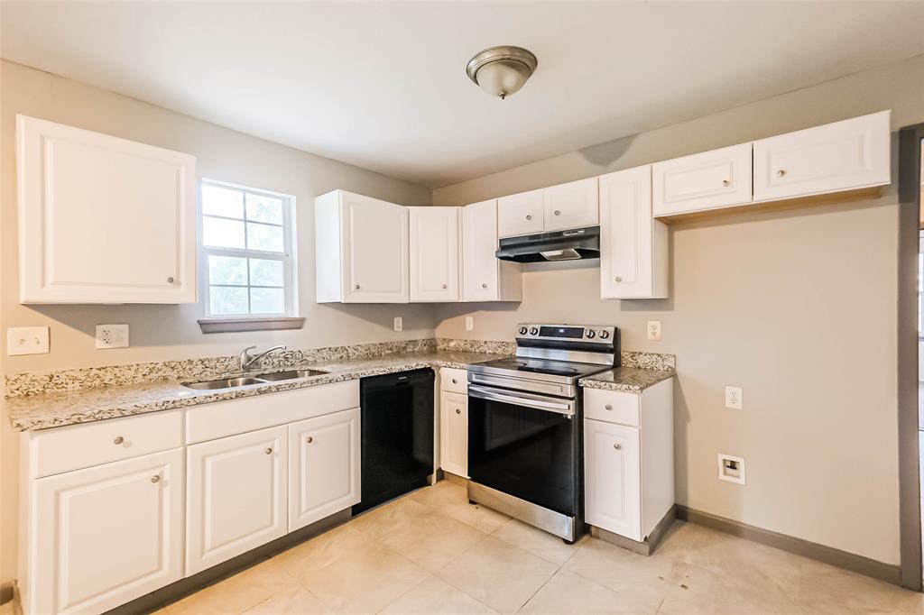3313 Chestershire Drive
