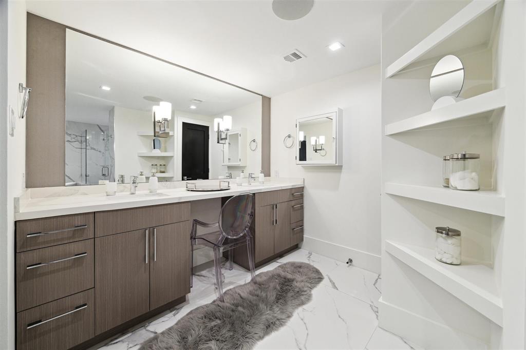 49 Briar Hollow Lane #2104, Houston, Texas image 24