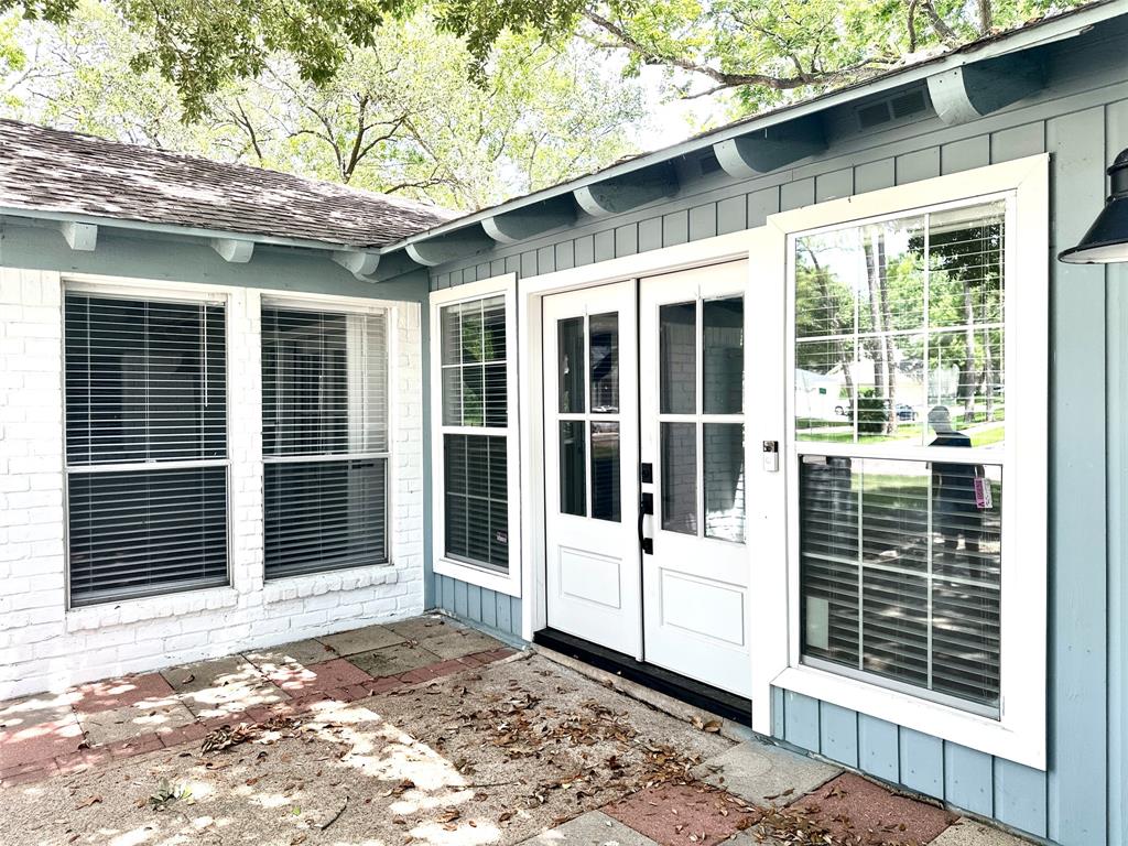 10903 Holly Springs Drive