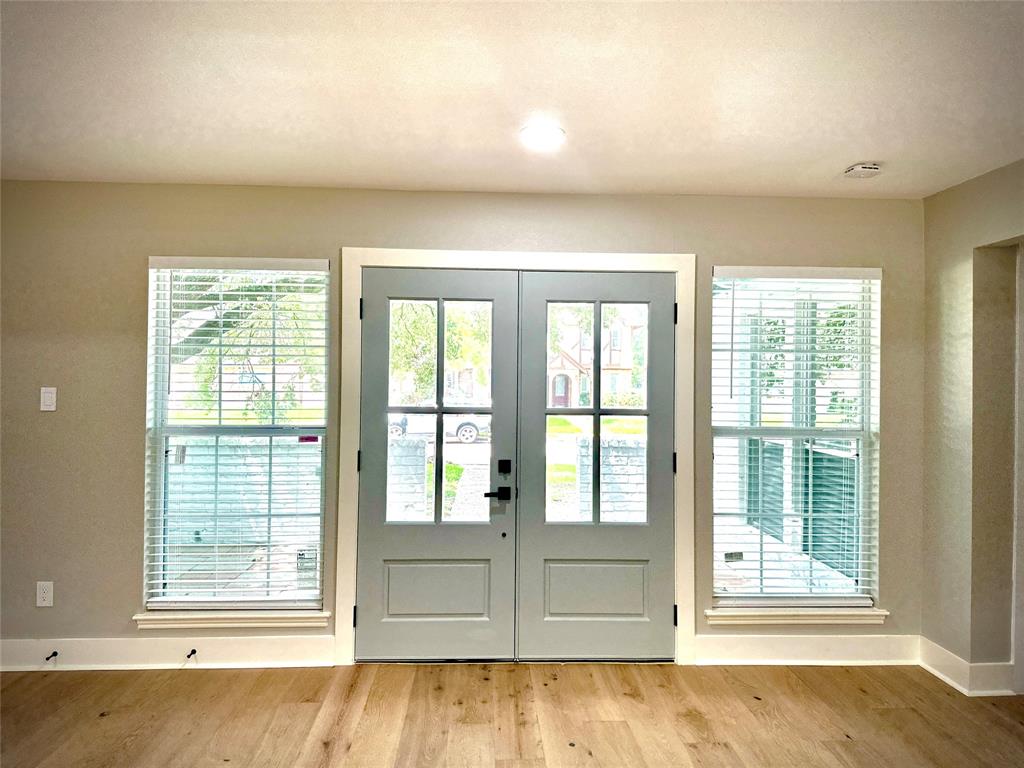 10903 Holly Springs Drive