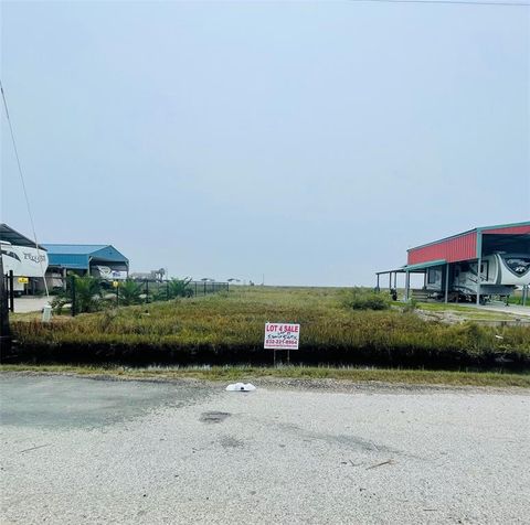 Photo of 0 O'niel Rd, Crystal Beach, TX 77650 (MLS # 71931529)