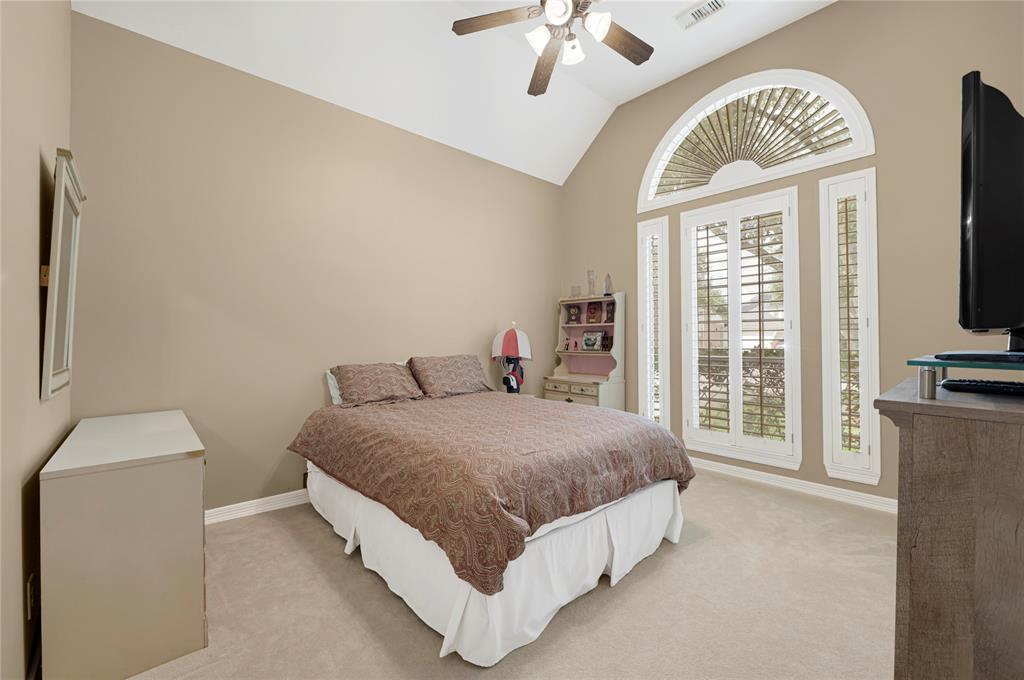 2005 Mistwood Court, Pearland, Texas image 9