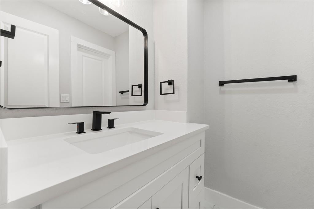 9 Indian Cedar Lane, The Woodlands, Texas image 35