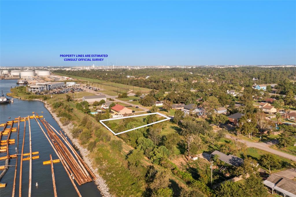 611 S Shady Lane, La Porte, Texas image 5