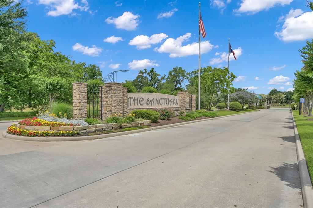 4510 Sanctuary Trails Drive, Spring, Texas image 2