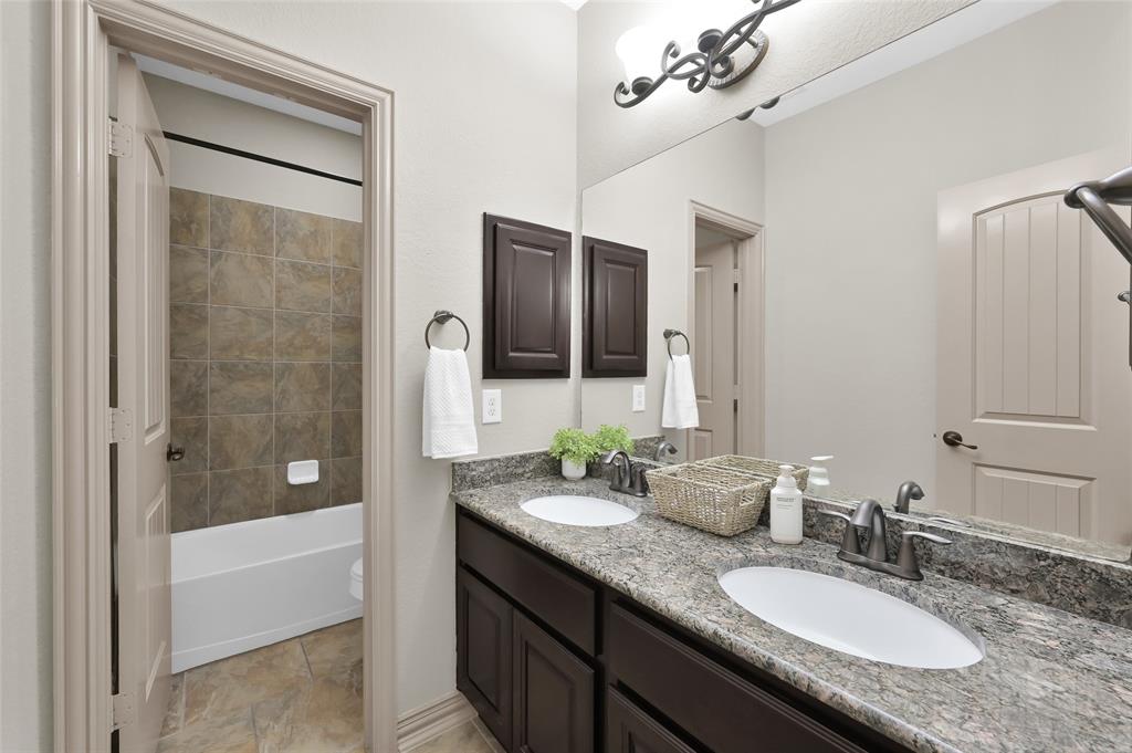 4510 Sanctuary Trails Drive, Spring, Texas image 33