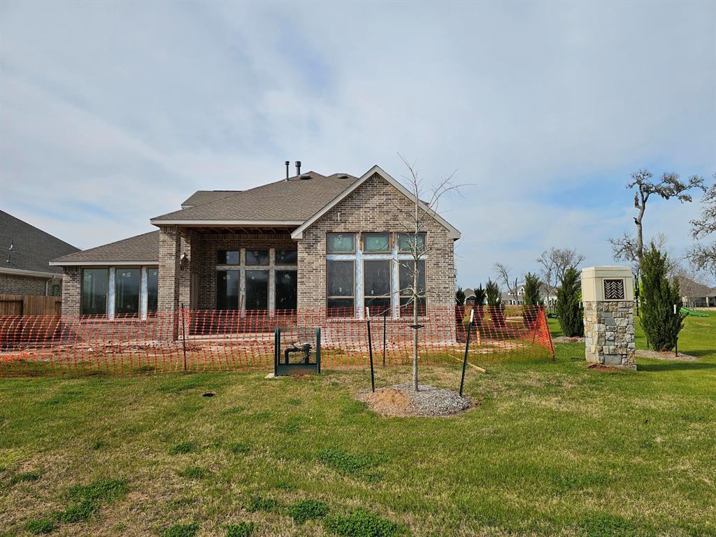 32607 Mountain Maple Court Ct, Fulshear, Texas image 2