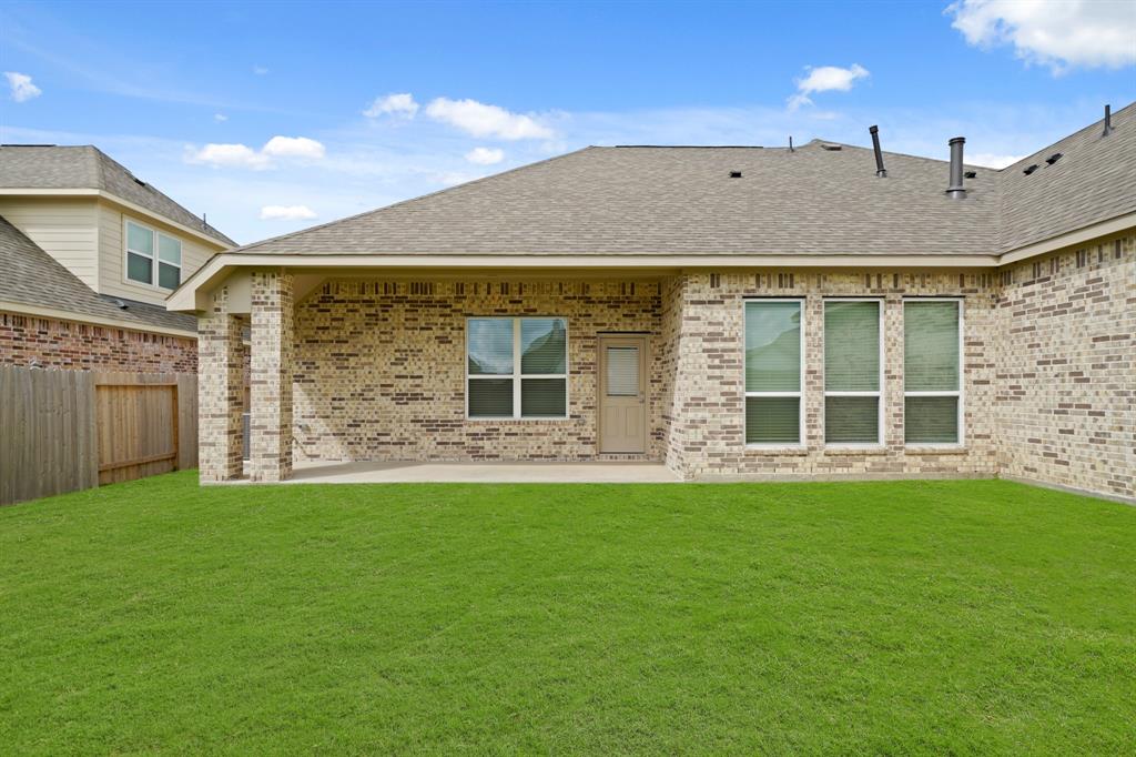 1577 Elm Court, Angleton, Texas image 25