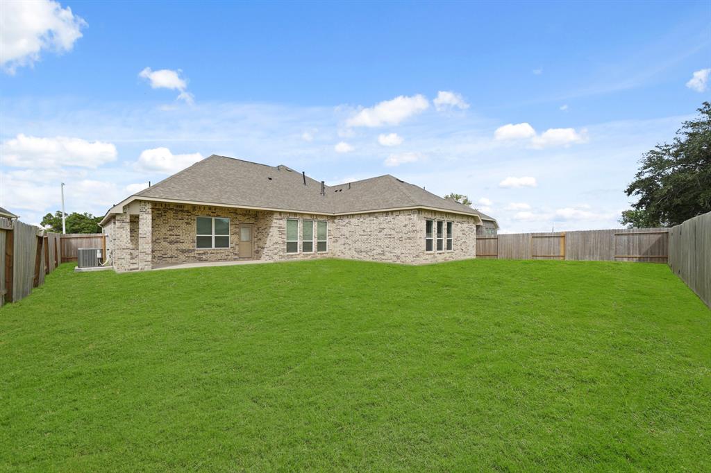 1577 Elm Court, Angleton, Texas image 23