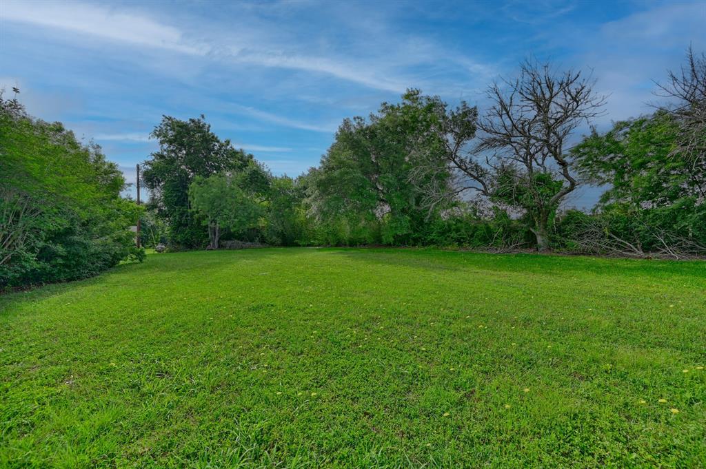 915 Farmers Rd, Brenham, Texas image 3