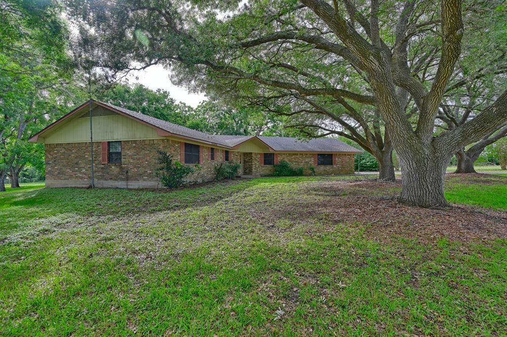 915 Farmers Rd, Brenham, Texas image 31