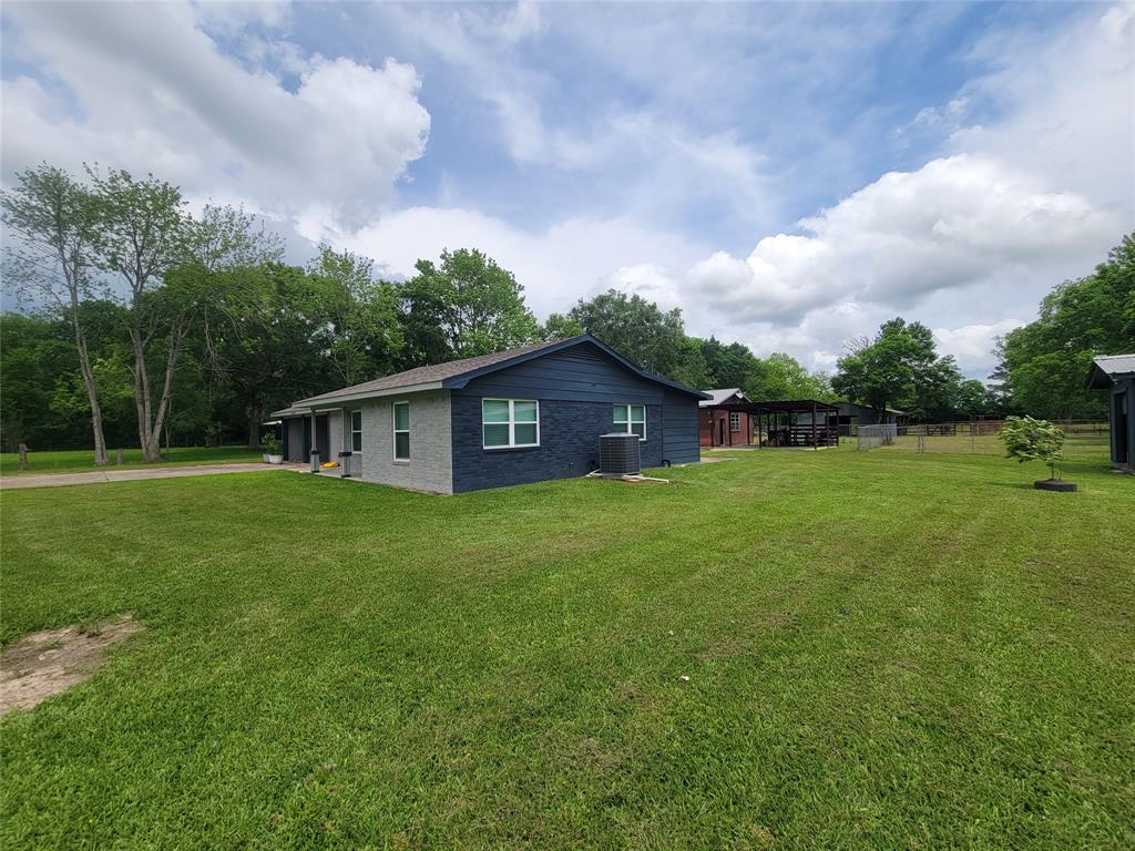 10182 Highway 146, Hardin, Texas image 3