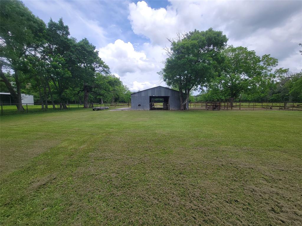 10182 Highway 146, Hardin, Texas image 12