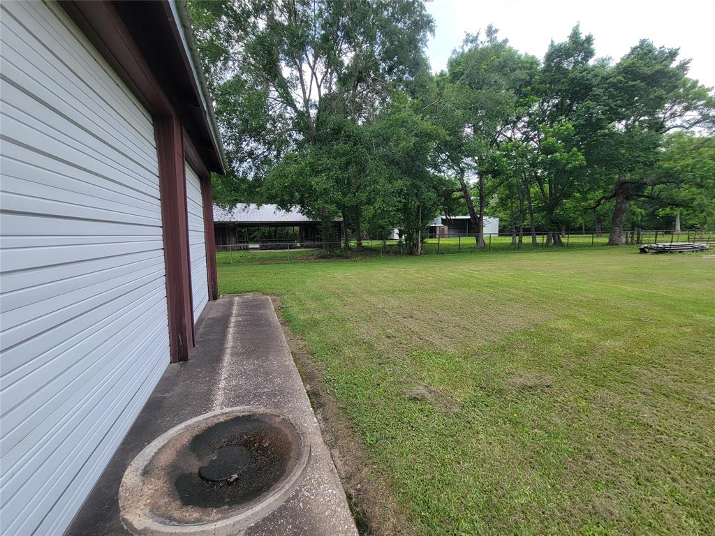 10182 Highway 146, Hardin, Texas image 11