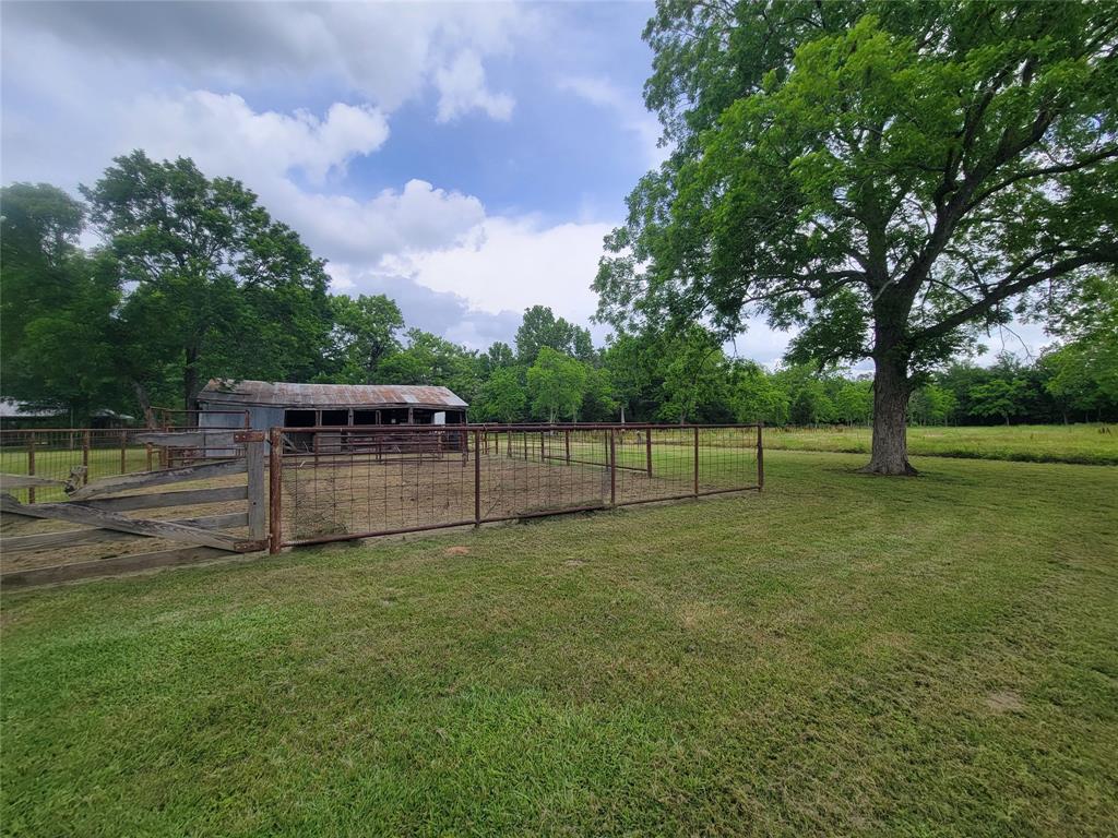 10182 Highway 146, Hardin, Texas image 17
