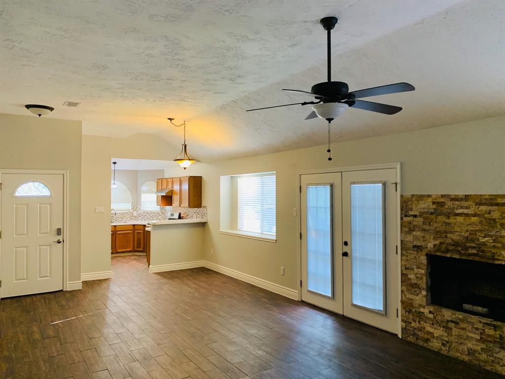 1210 Chelsea Lane, Pearland, Texas image 4