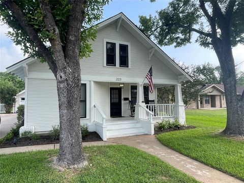 A home in La Grange