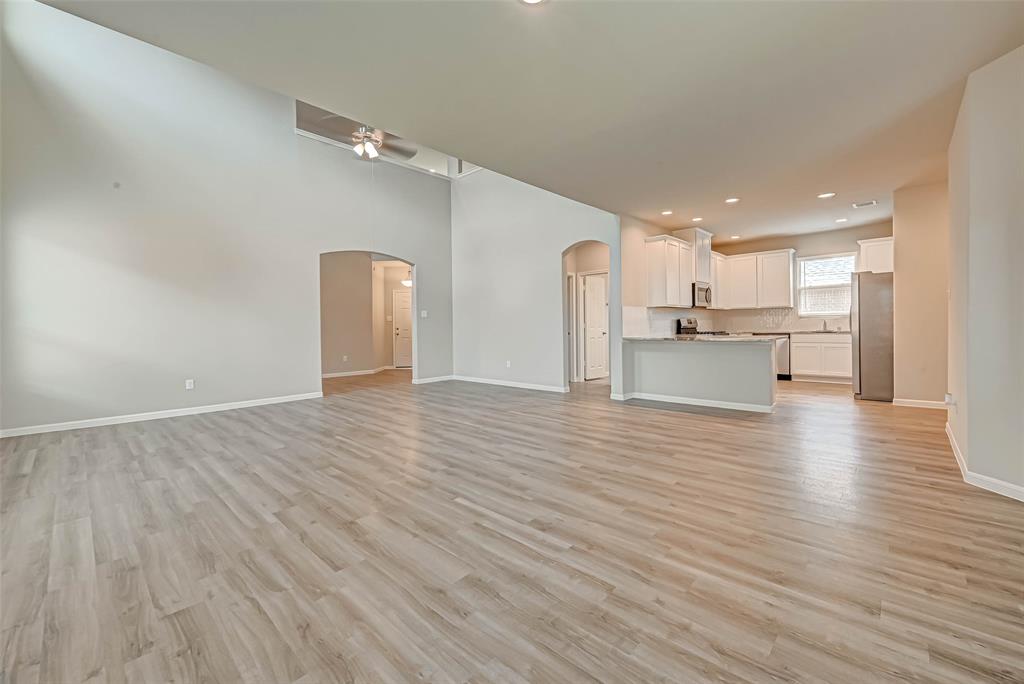 5819 Grantgrala Drive, Katy, Texas image 6