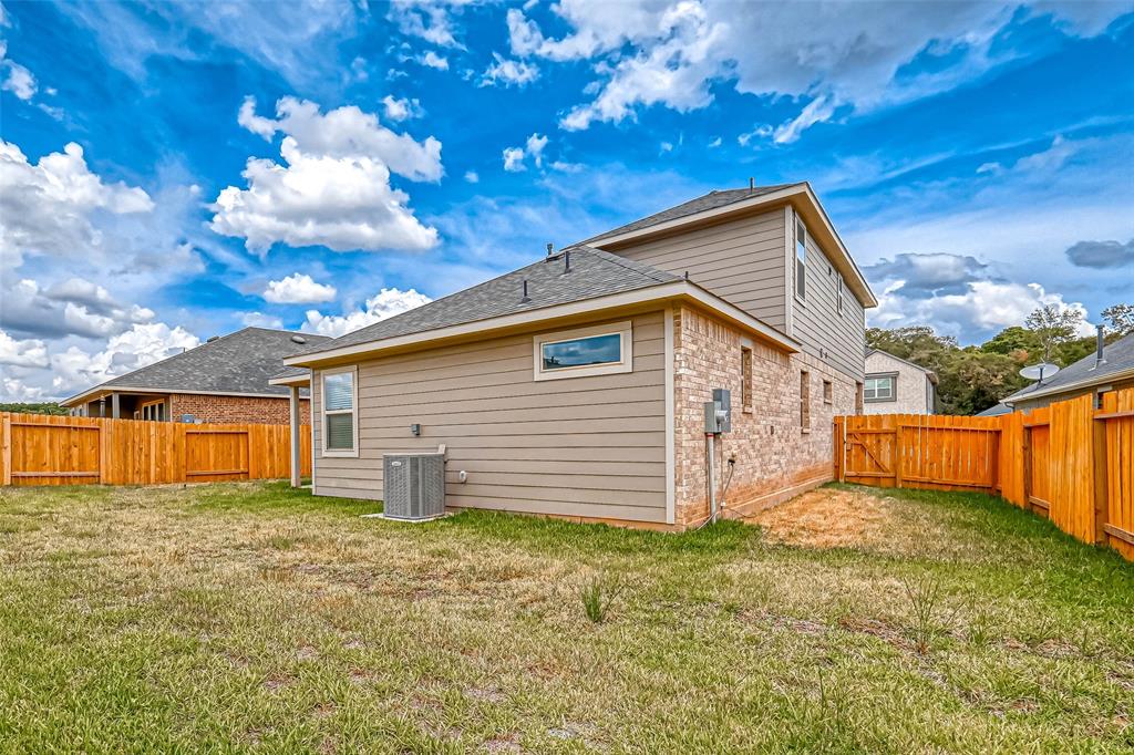 5819 Grantgrala Drive, Katy, Texas image 33