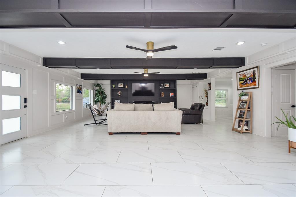4615 W Walnut Street