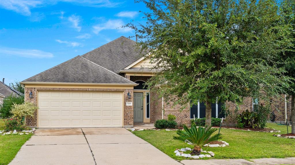 3019 Fern Brook Lane, Rosenberg, Texas image 2