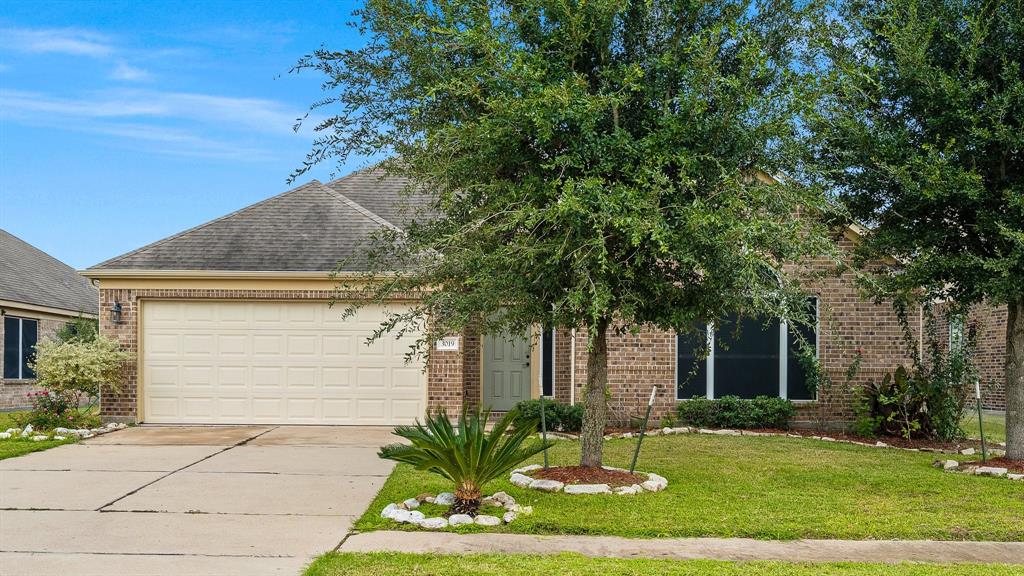 3019 Fern Brook Lane, Rosenberg, Texas image 1