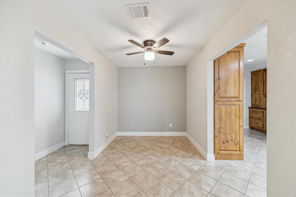 4010 Bluebonnet Trail