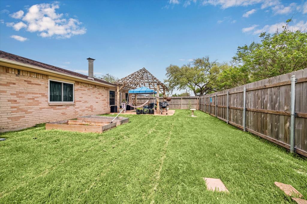 4010 Bluebonnet Trail, Deer Park, Texas image 16