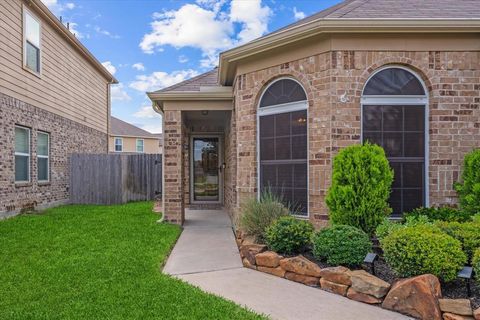 Single Family Residence in Cypress TX 14931 Rustler Gate Lane 3.jpg