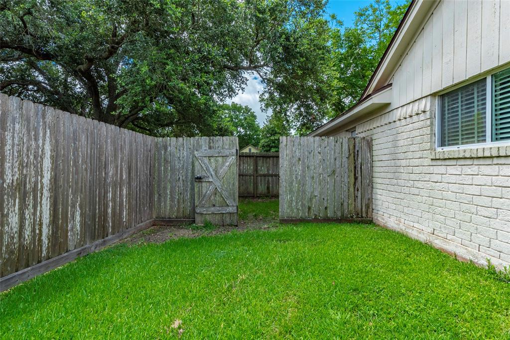 205 Palm Aire Drive, Friendswood, Texas image 42