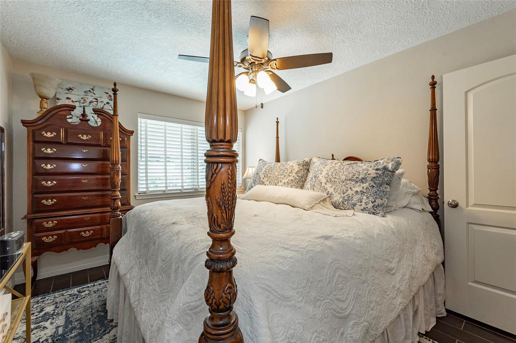 205 Palm Aire Drive, Friendswood, Texas image 29