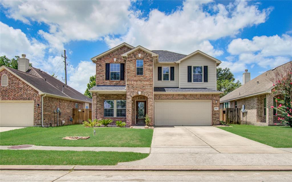 17607 Memorial Falls Drive, Tomball, Texas image 2