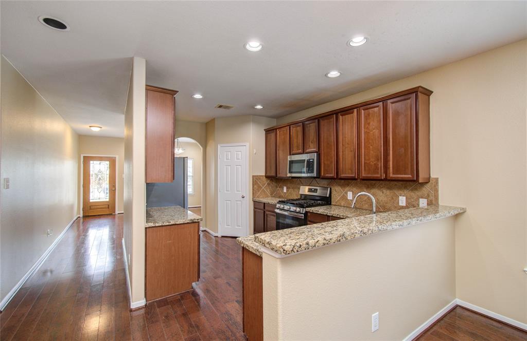 17607 Memorial Falls Drive, Tomball, Texas image 11