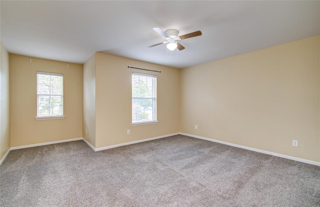 17607 Memorial Falls Drive, Tomball, Texas image 30