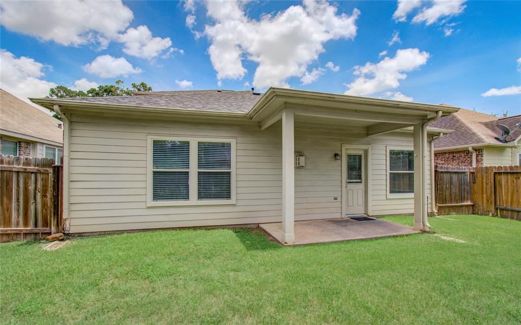 17607 Memorial Falls Drive, Tomball, Texas image 38