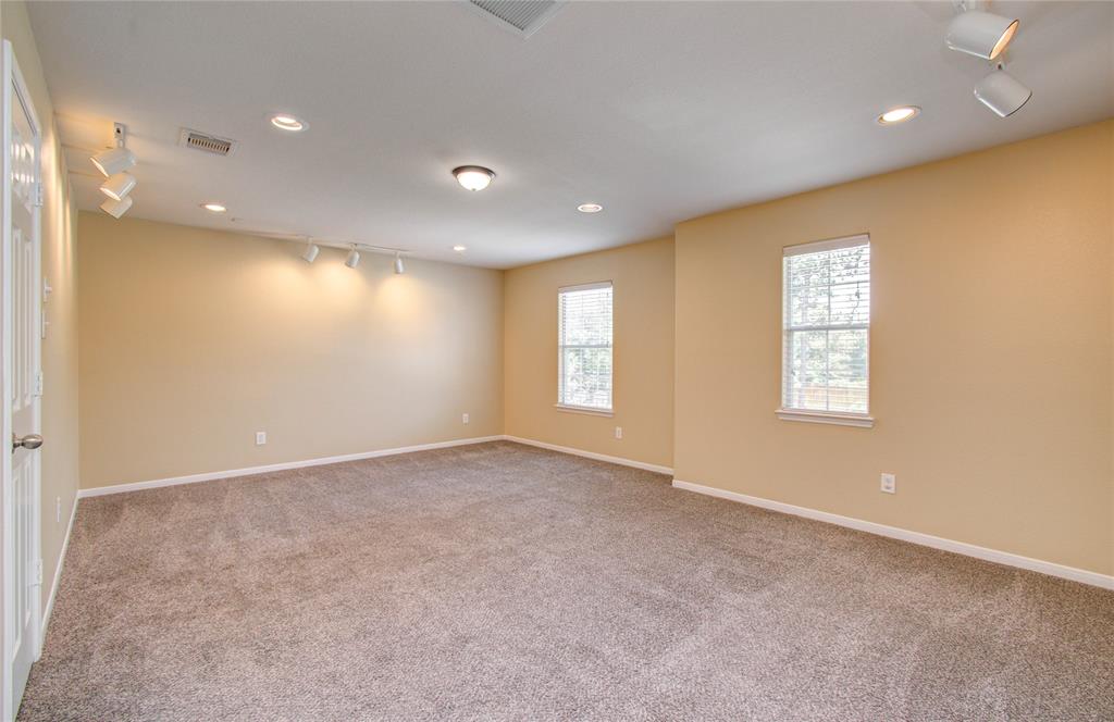 17607 Memorial Falls Drive, Tomball, Texas image 29