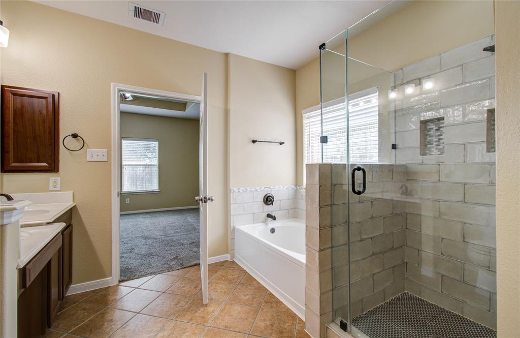 17607 Memorial Falls Drive, Tomball, Texas image 23