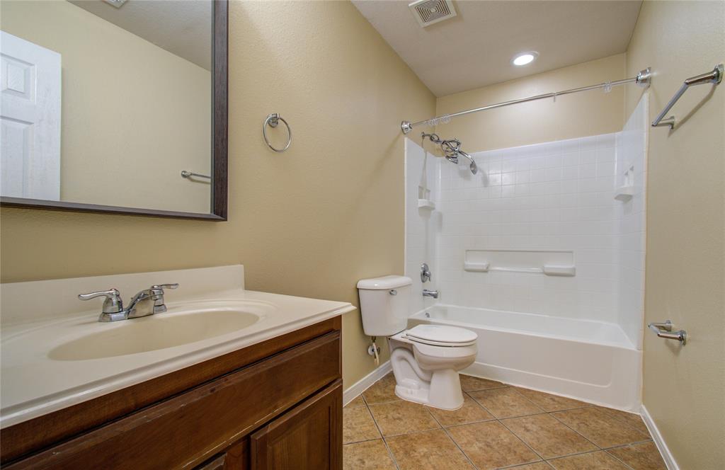 17607 Memorial Falls Drive, Tomball, Texas image 32