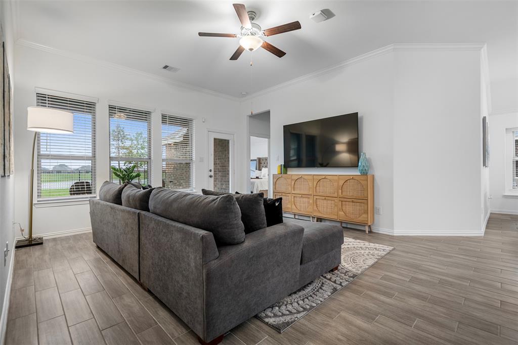 9211 Spanish Hills Drive, Baytown, Texas image 16