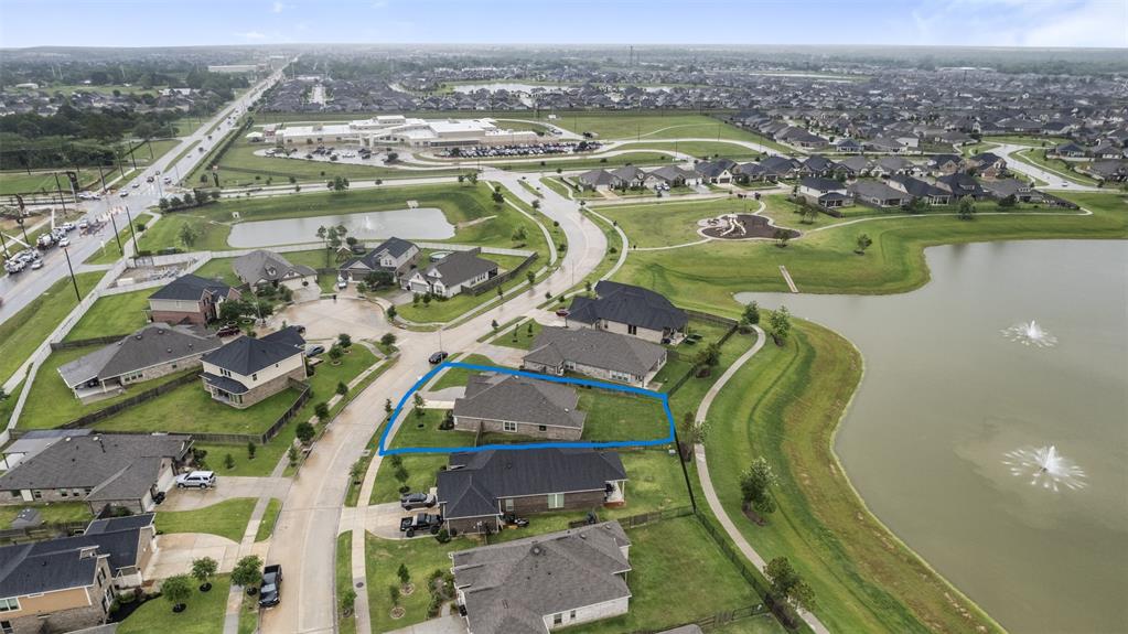 9211 Spanish Hills Drive, Baytown, Texas image 40