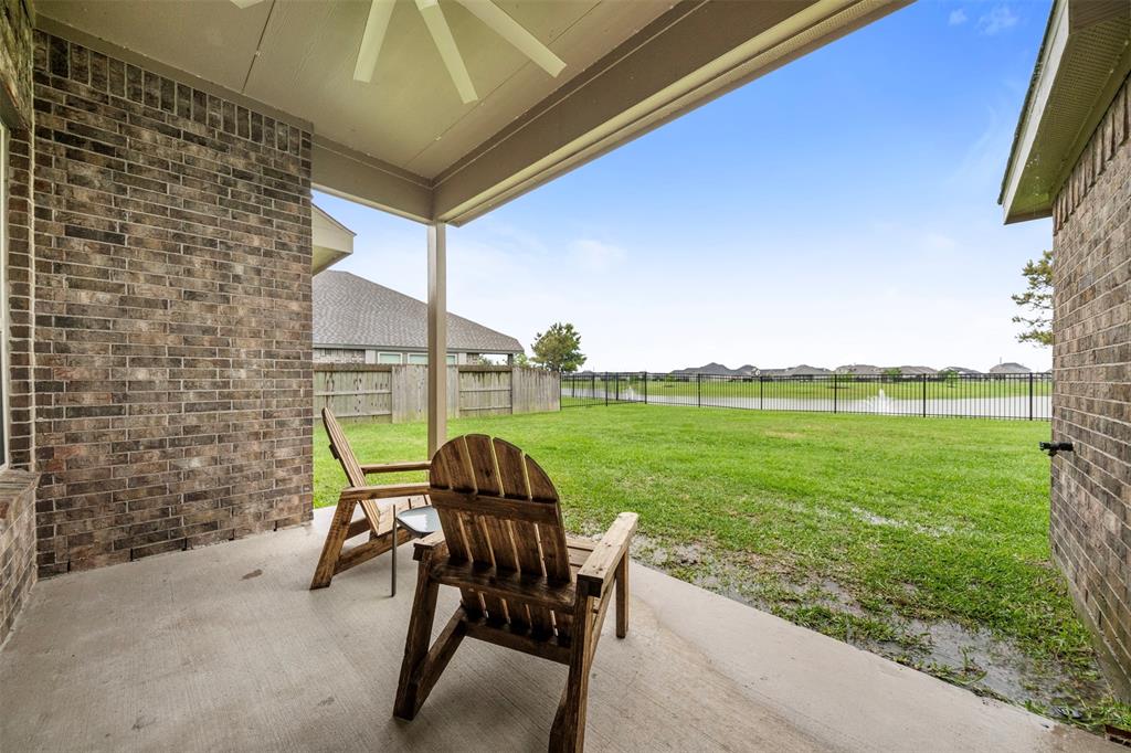 9211 Spanish Hills Drive, Baytown, Texas image 30
