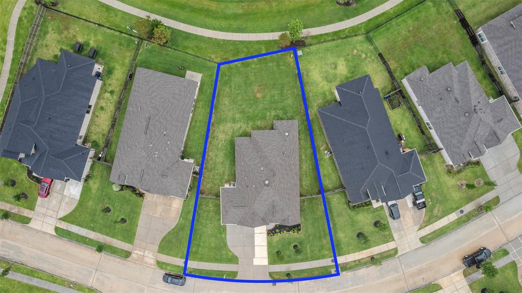 9211 Spanish Hills Drive, Baytown, Texas image 39