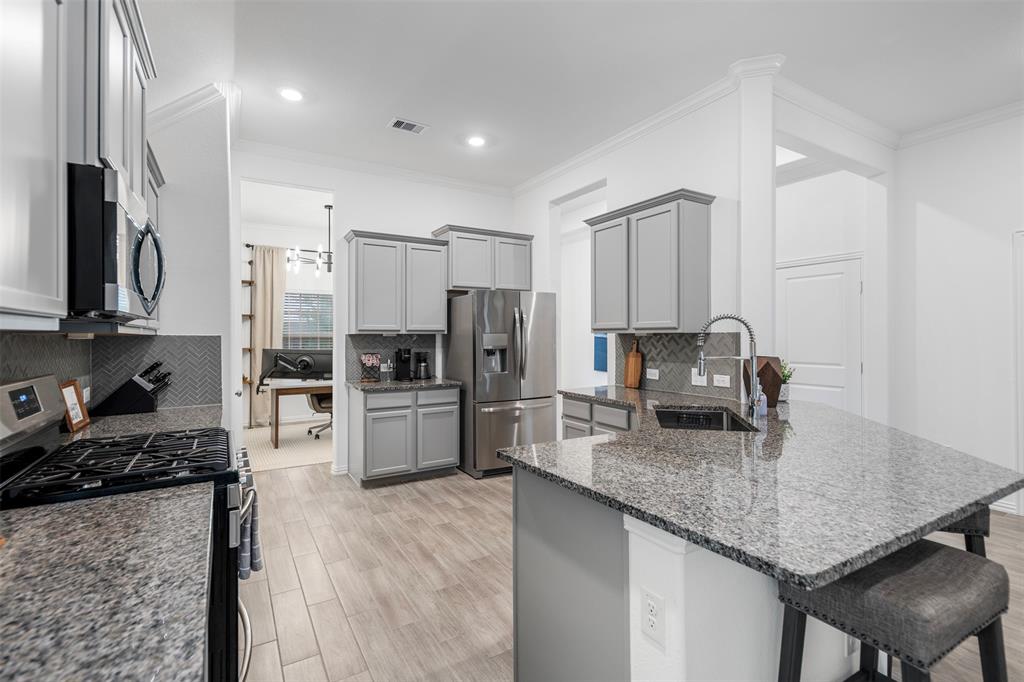 9211 Spanish Hills Drive, Baytown, Texas image 10